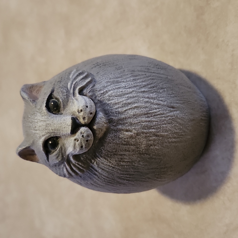 Vintage Cat Paperweight - Fat Cat